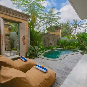  Villa Govala &